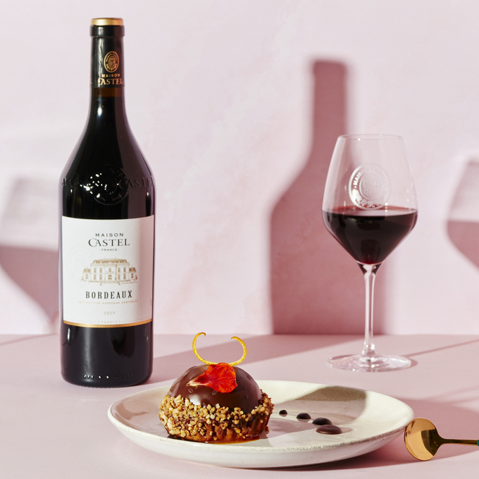 Dessert et vin rouge Maison Castel